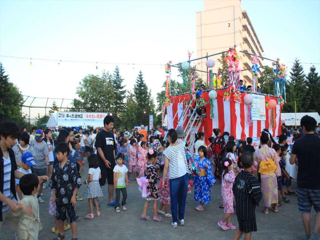 羊ケ丘通地区ふれあい夏まつりの子供盆踊り