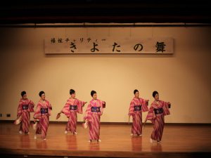 今年も華麗に開催、きよたの舞の舞台