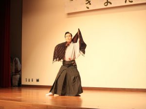 代表の水口さんの舞い