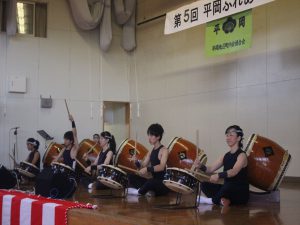 地獄太鼓で景気よく開幕!