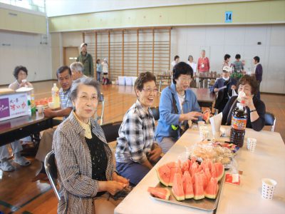 仲間とおしゃべり