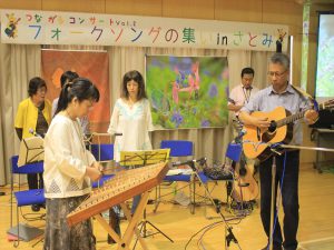 ハンマーダルシマーの演奏