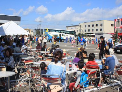 にぎわった里美町連秋祭り