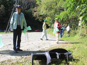 粗大ごみを発見＝ふれあいの森駐車場付近